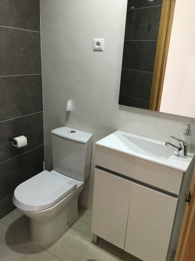 White House 3*